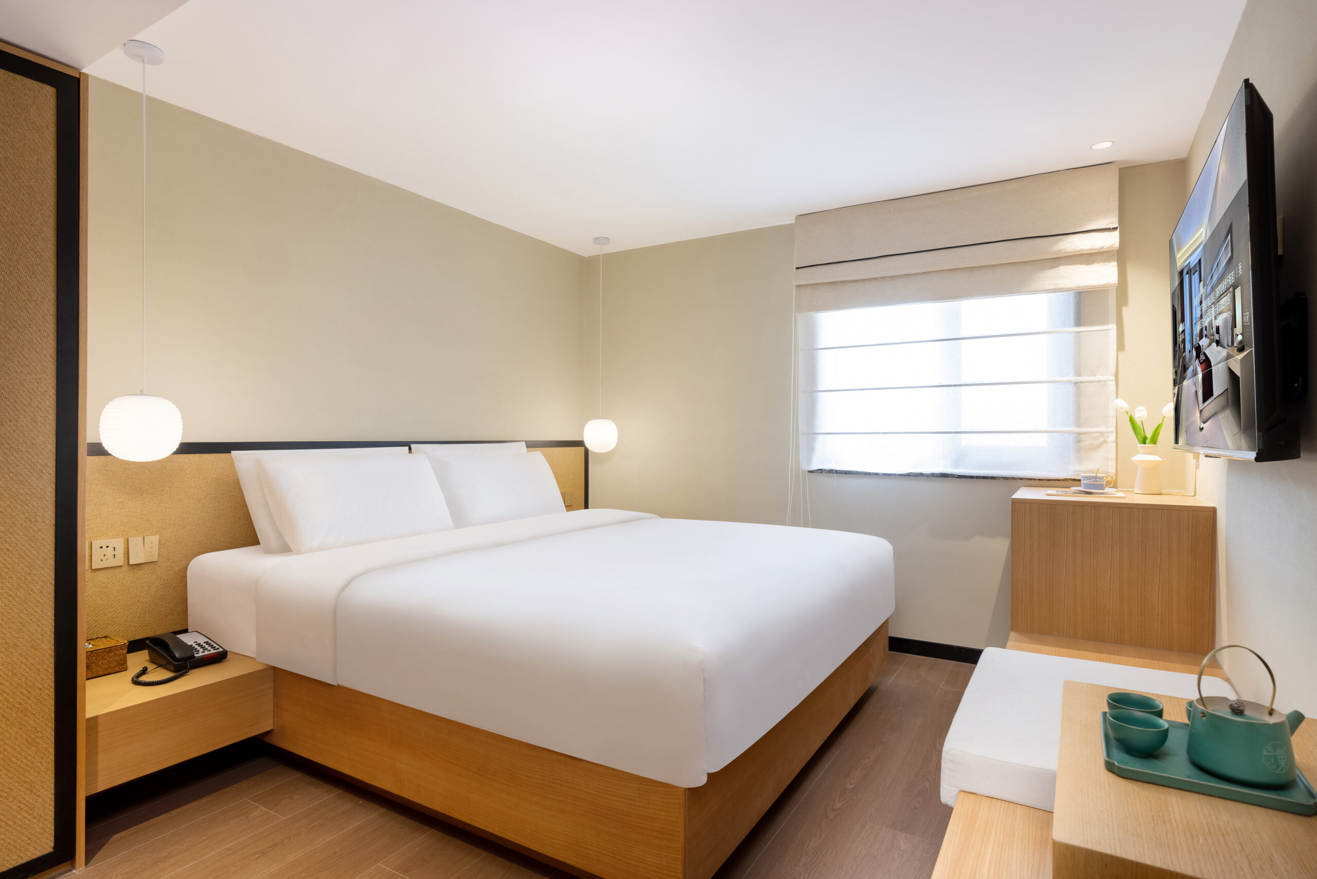Two-Bedroom Deluxe Suite - Image 5