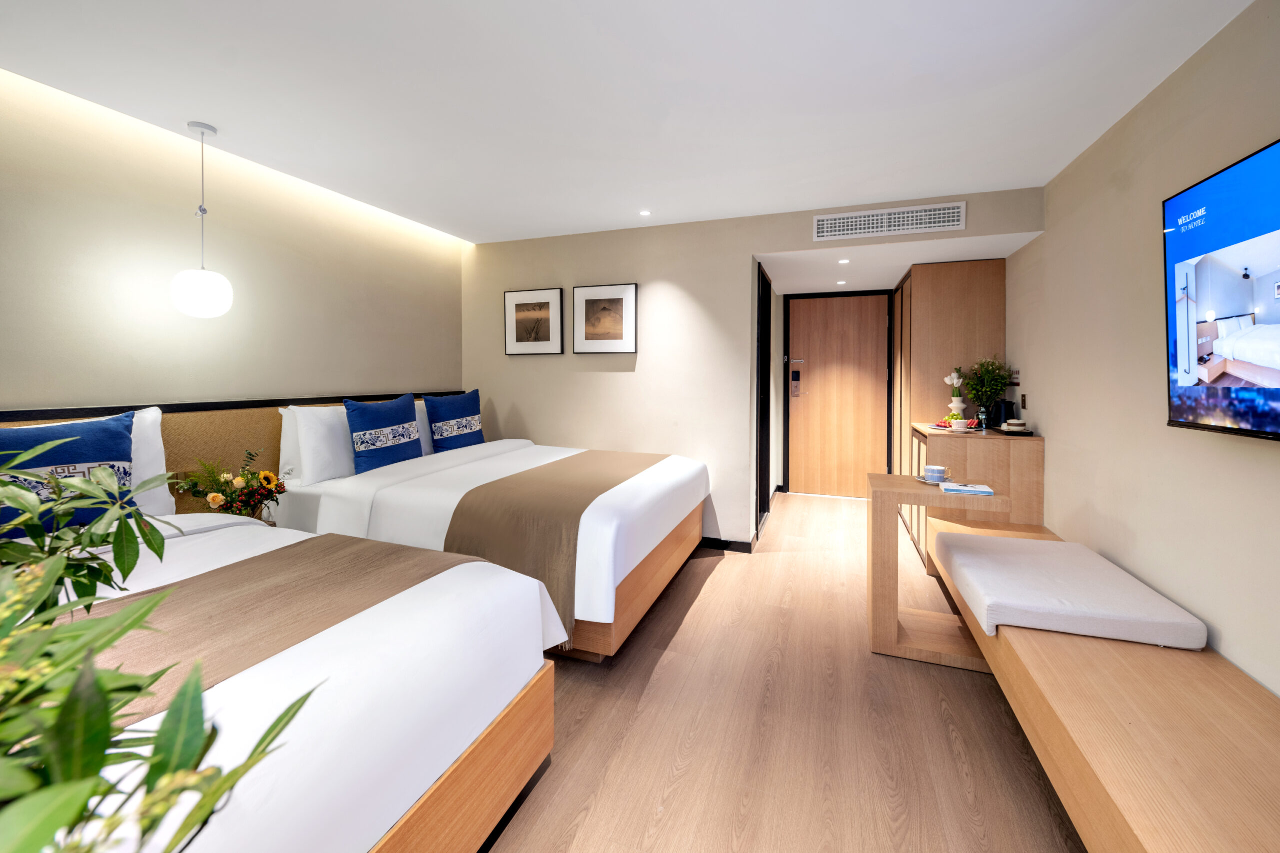 Family Quadruple Room with Two Double Beds A - Image 4
