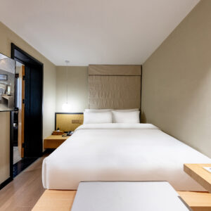 Economy Small Double Room with One King Bed