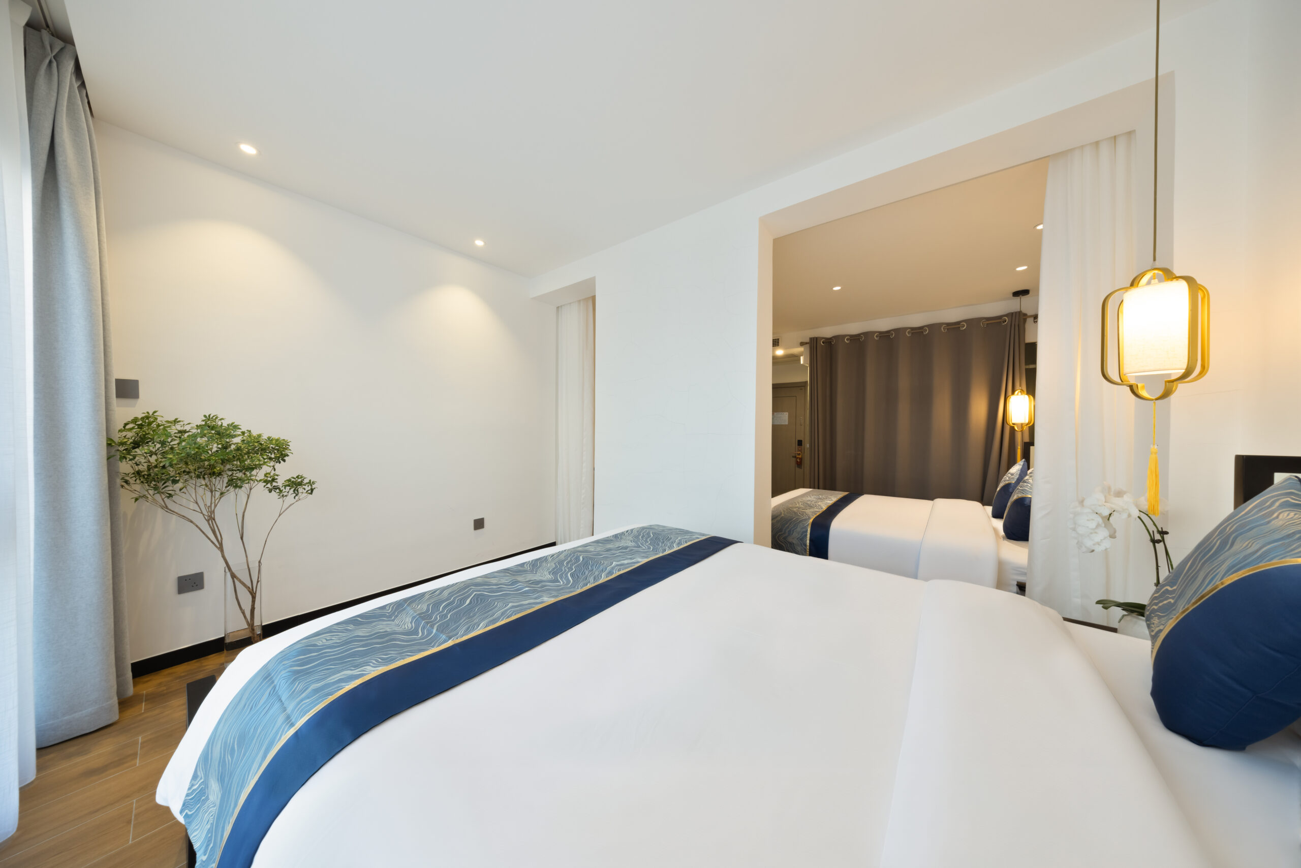 Hutong Garden View Quadruple Room with Two Double Beds and Balcony - Image 5