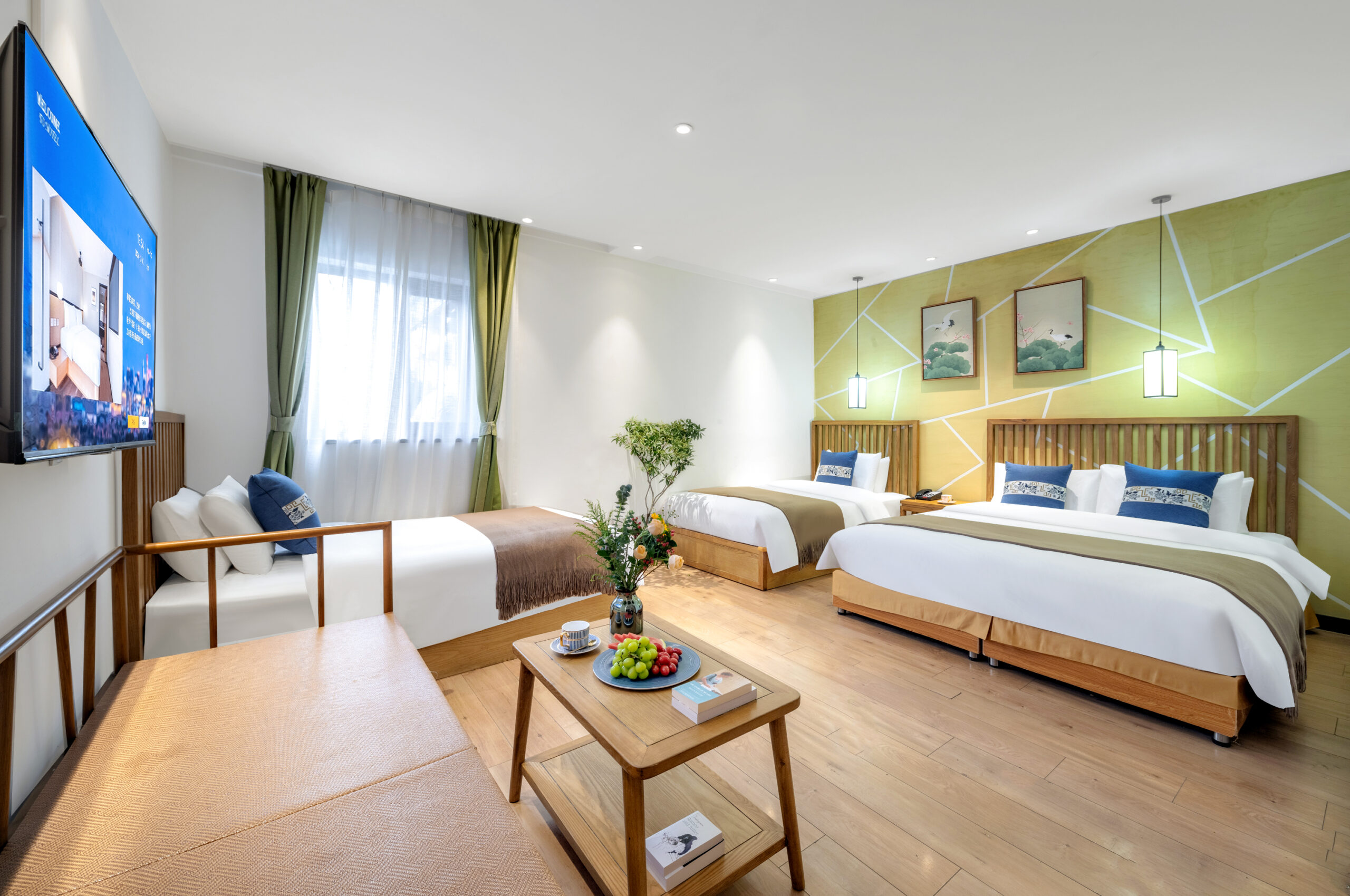 Chinese Classic Family Quadruple Room with One Double Bed and Two Single Beds